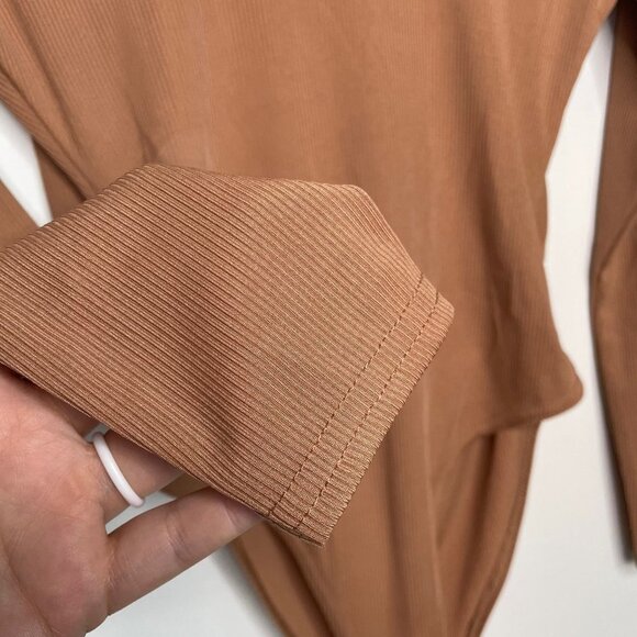 Boohoo Ribbed Long Sleeve Bodysuit Womens Size 10 Tan Brown NWT - Picture 3 of 9